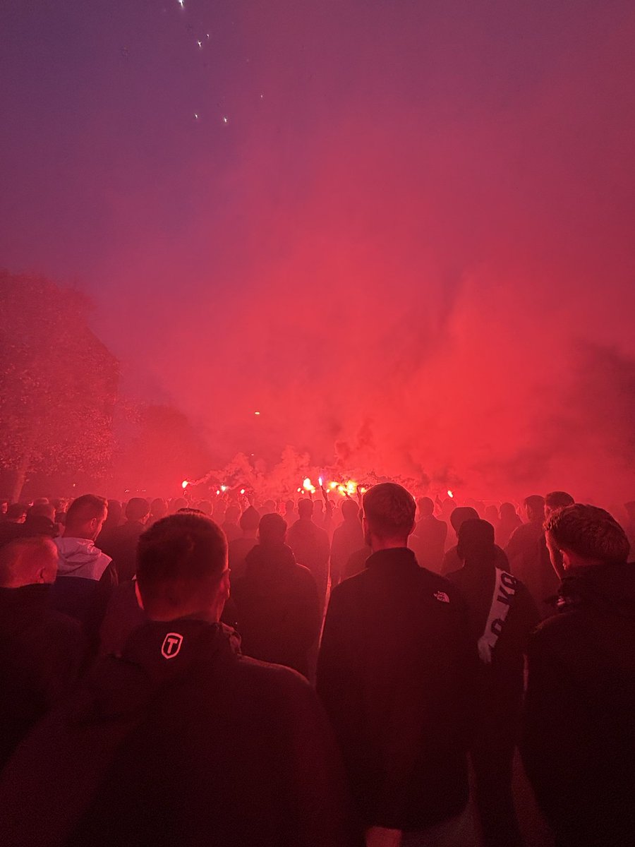 God kamp til alle Københavnere i aften! Lad det blive en stor aften⚪️🔵🧨🔥