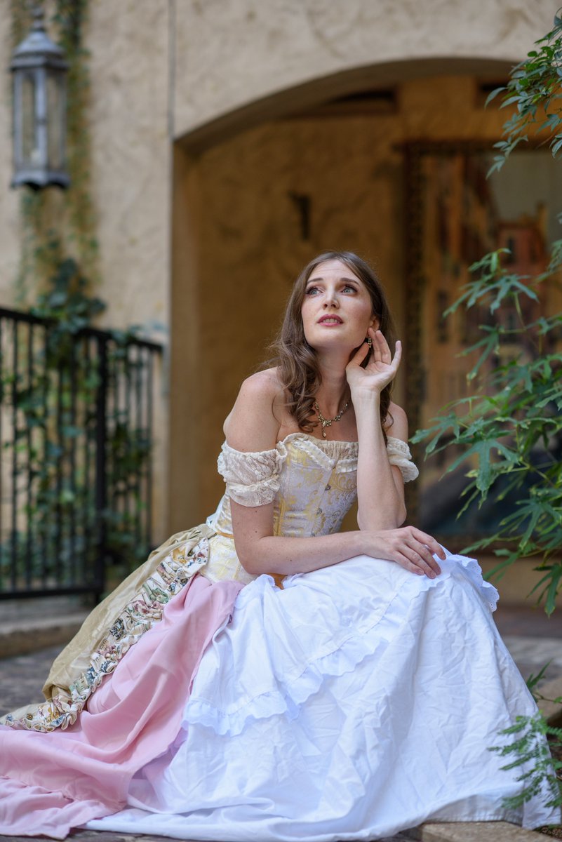 katieotten13's tweet image. Doing some more princess stuff👑☺

Photography: Deepak Nath Gupta Photography

#modeling #princess #Dallas