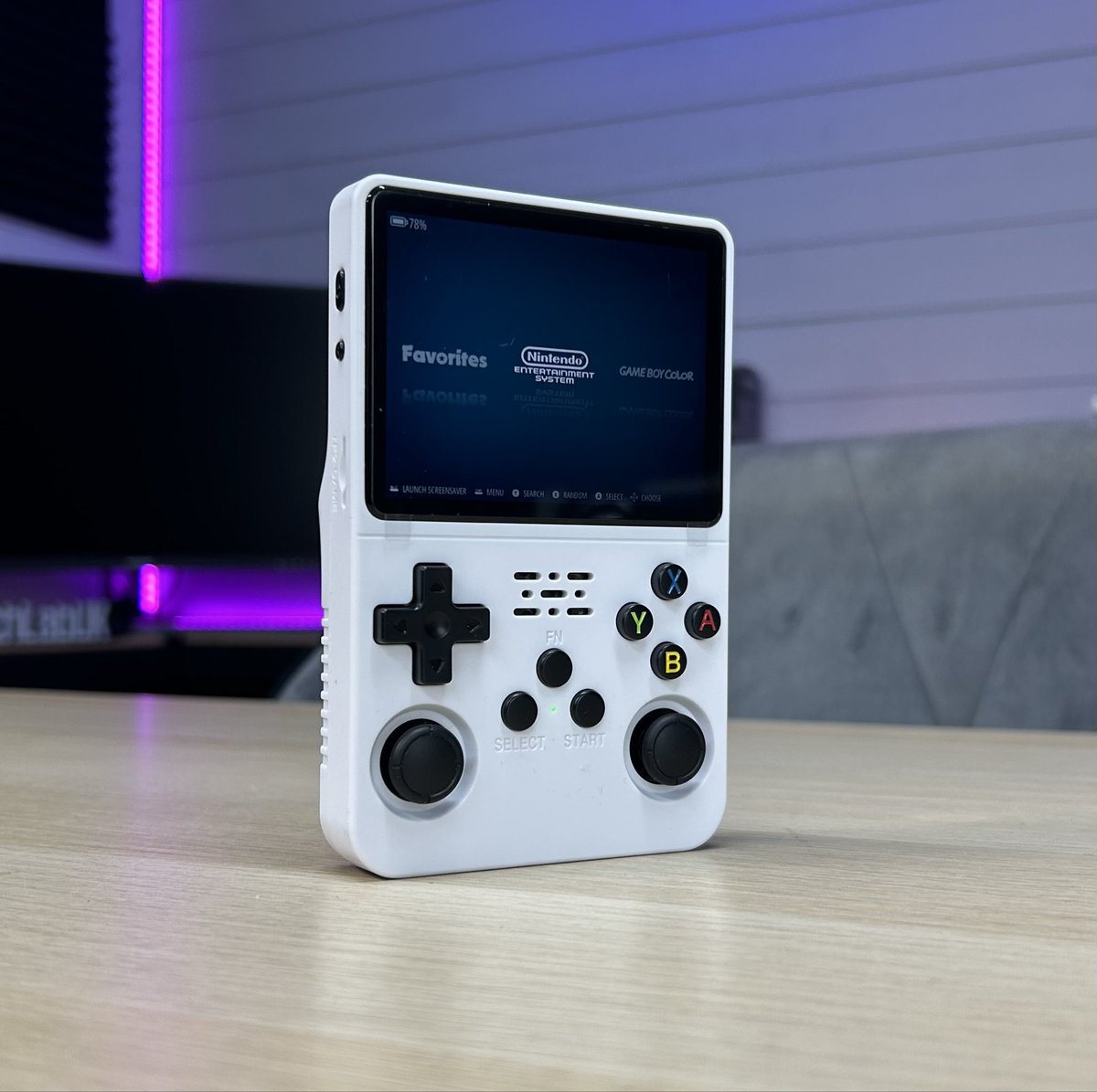 TechLab_UK's tweet image. I bought myself something silly to play with annnd…. Broke it on the first day.  Waiting for a new MicroSD card to come to fix it again lol