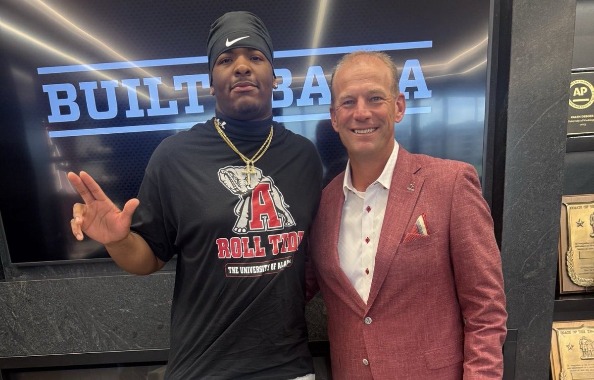 BrettGreenberg_'s tweet image. Trent Seaborn committed over the weekend. 

No. 1 QB also sees himself “being able to find success in the offense” &amp;amp; returns 🔜

Alabama made big moves for several more 2027 targets who were in town for the Third Saturday in October.

NOTES &amp;amp; QUOTES: bit.ly/4nY3NMZ