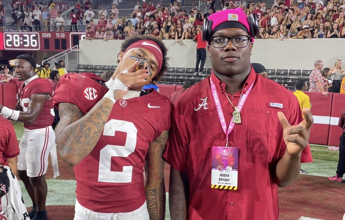 BrettGreenberg_'s tweet image. Trent Seaborn committed over the weekend. 

No. 1 QB also sees himself “being able to find success in the offense” &amp;amp; returns 🔜

Alabama made big moves for several more 2027 targets who were in town for the Third Saturday in October.

NOTES &amp;amp; QUOTES: bit.ly/4nY3NMZ