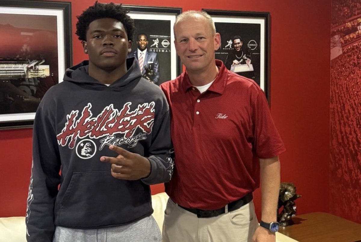 BrettGreenberg_'s tweet image. Trent Seaborn committed over the weekend. 

No. 1 QB also sees himself “being able to find success in the offense” &amp;amp; returns 🔜

Alabama made big moves for several more 2027 targets who were in town for the Third Saturday in October.

NOTES &amp;amp; QUOTES: bit.ly/4nY3NMZ