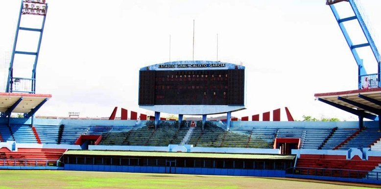 DireccionNacio5's tweet image. Holguín acogerá el Juego de las Estrellas de la #64SNB (1-2 noviembre) .
El desempeño y la disciplina de su equipo, el apoyo del público y la evaluación merecida por su estadio, están entre las razones.
También se analizaron las solicitudes de Cienfuegos y Las Tunas. #Beisbol