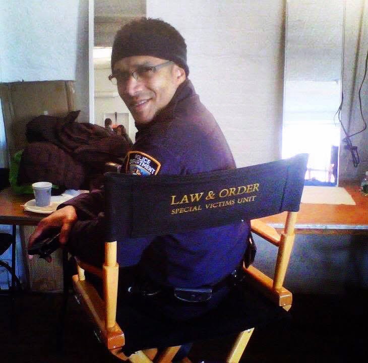 Carlducena's tweet image. 2012, A blast from the past  on the set of Law And Order Special Victims Unit as we filmed in Manhattan on such a cold wintery day in NYC !!!!
Looking forward to getting back on that set and making Bigger and Better memories….
🙏🏽🎥⭐️🎬