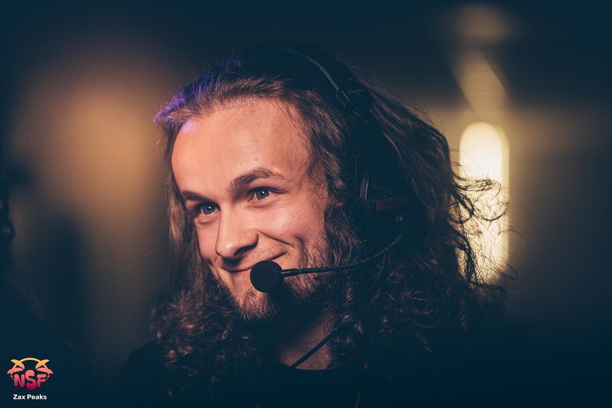 Matash__'s tweet photo. Le mec un peu à la bourre mais merci @siirzax92 pour la photo au NSF, elle me met très très bien https://t.co/wOQWYKnfya