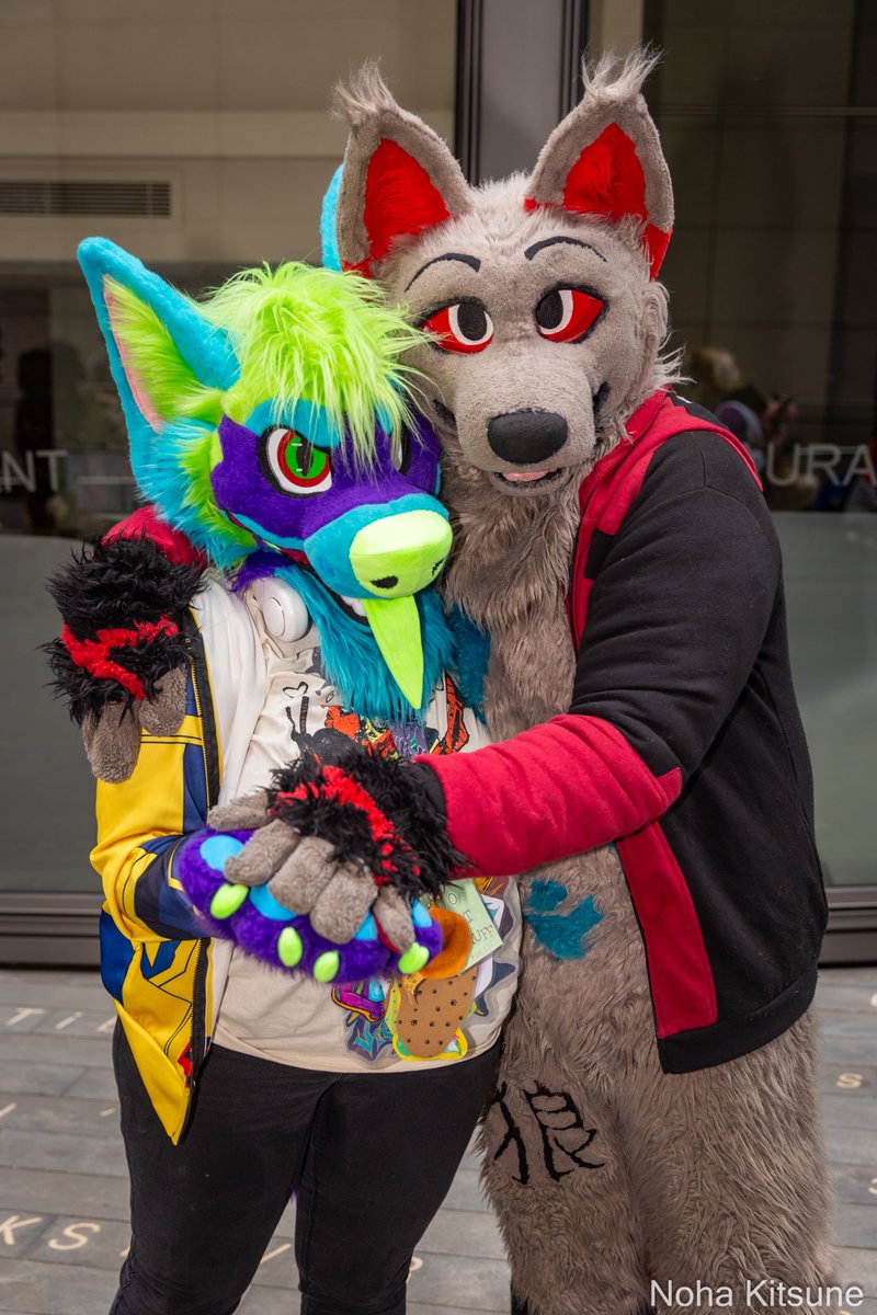 We have officially paid our CFZ hotel and tickets! 

That means.... 🎶WE GOING CONFUZZLED!🎶