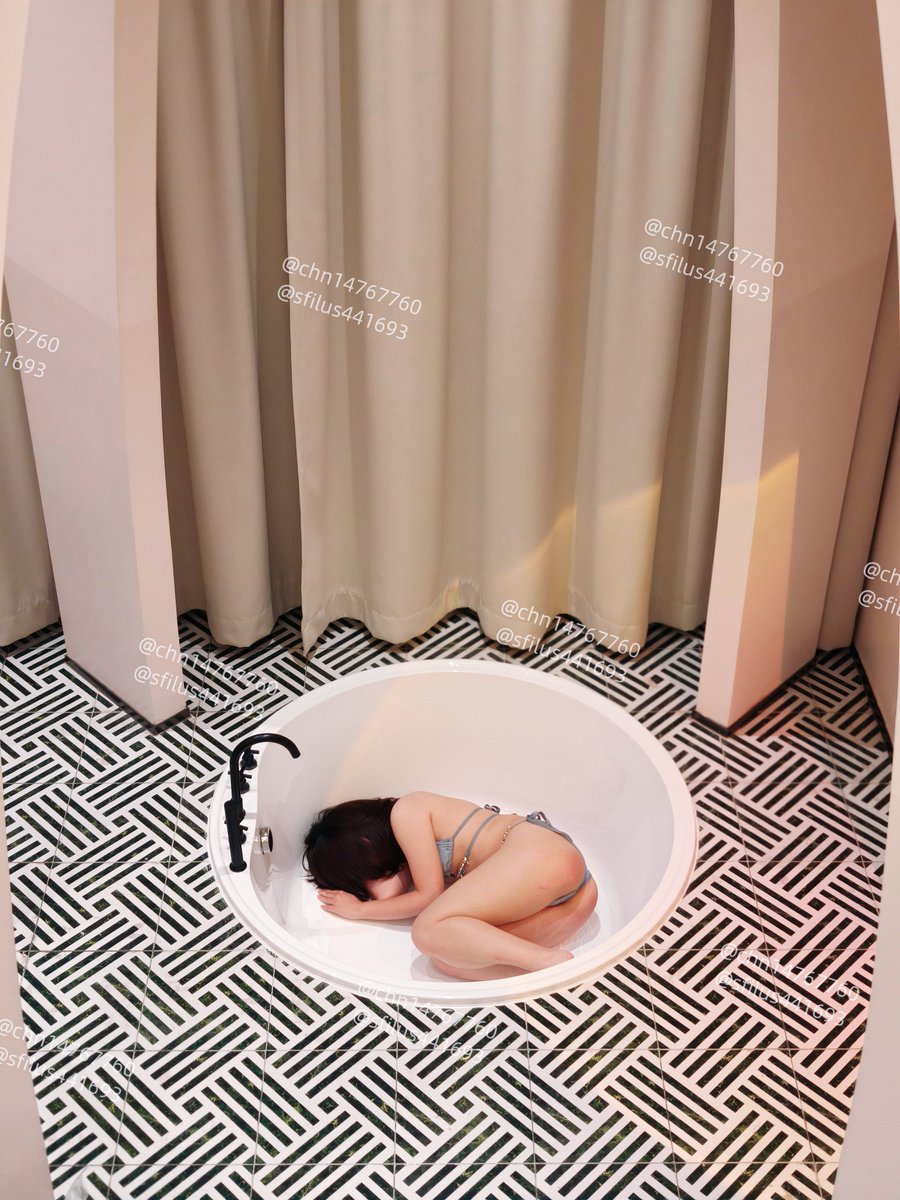 part II 浴缸里等待主人过来一起泡澡的小猫🐱
<a href="/chn14767760/">芝士草莓棒</a> 
#小⭕ #sp