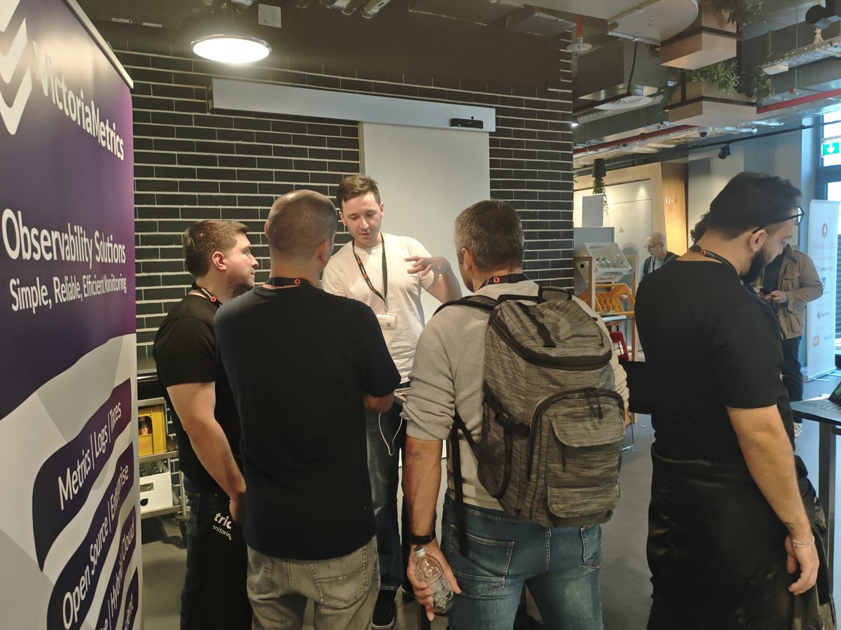 VictoriaMetrics tweet media