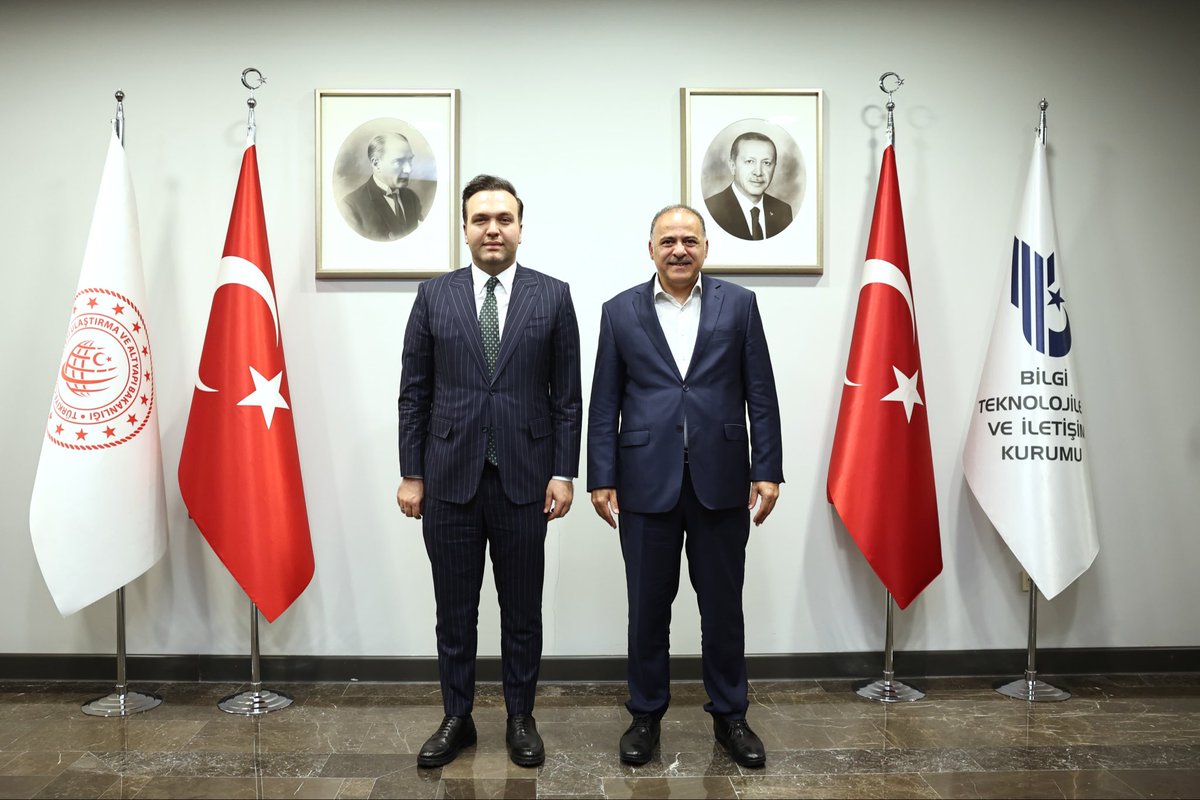 avyusufibis's tweet photo. Ulaştırma ve Altyapı Bakan Yardımcımız Sayın @ofatihsayan’ı ziyaret ettik.

Bakanımıza nazik misafirperverlikleri için teşekkür ediyorum. https://t.co/aTMWWkmaJr