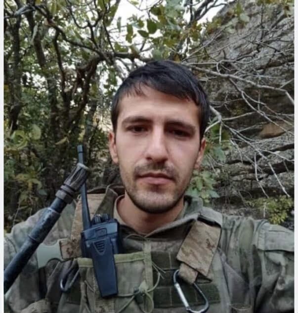 Pençe-Kilit Operasyonu bölgesinde şehit olan Kahraman Askerimiz Tbp. Tğm. Hulisi Elçi

Aziz Ruhun Şad Olsun