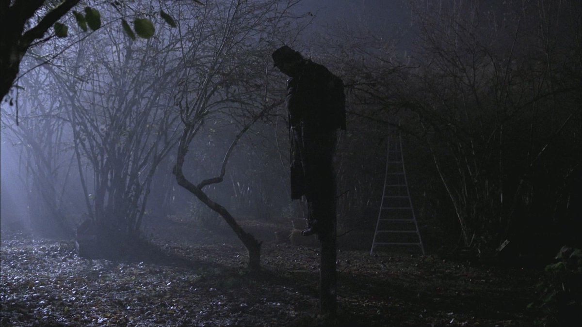 spn episodes for spooky season 👻

Today's episode - 1×11 scarecrow