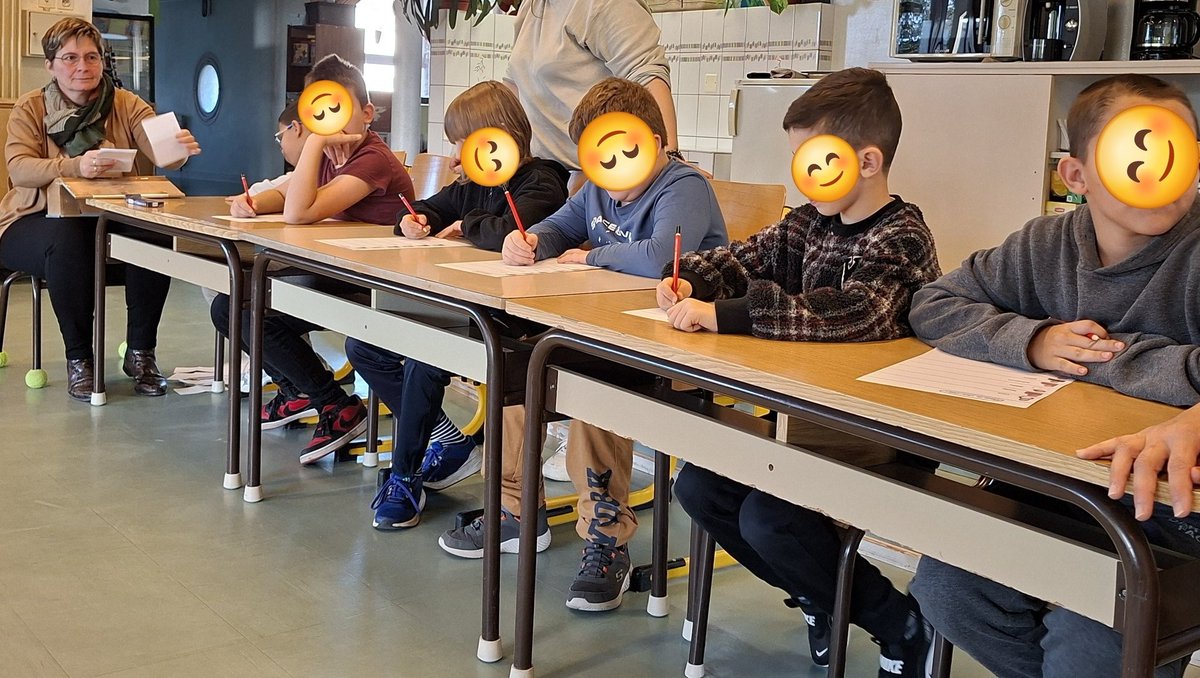 Ecole du Chanois. Le dépouillement des élections des délégués de classe a eu lieu jeudi 16 octobre en présence de tous les élèves. Les heureux élus sont Bilal Lemkaddam CP, Feryel Djahmi CE1, Crystal Donnart pour le dispositif ULIS, Aya Lemkaddam CE2/CM1 et Lina Mansouri CM1/CM2