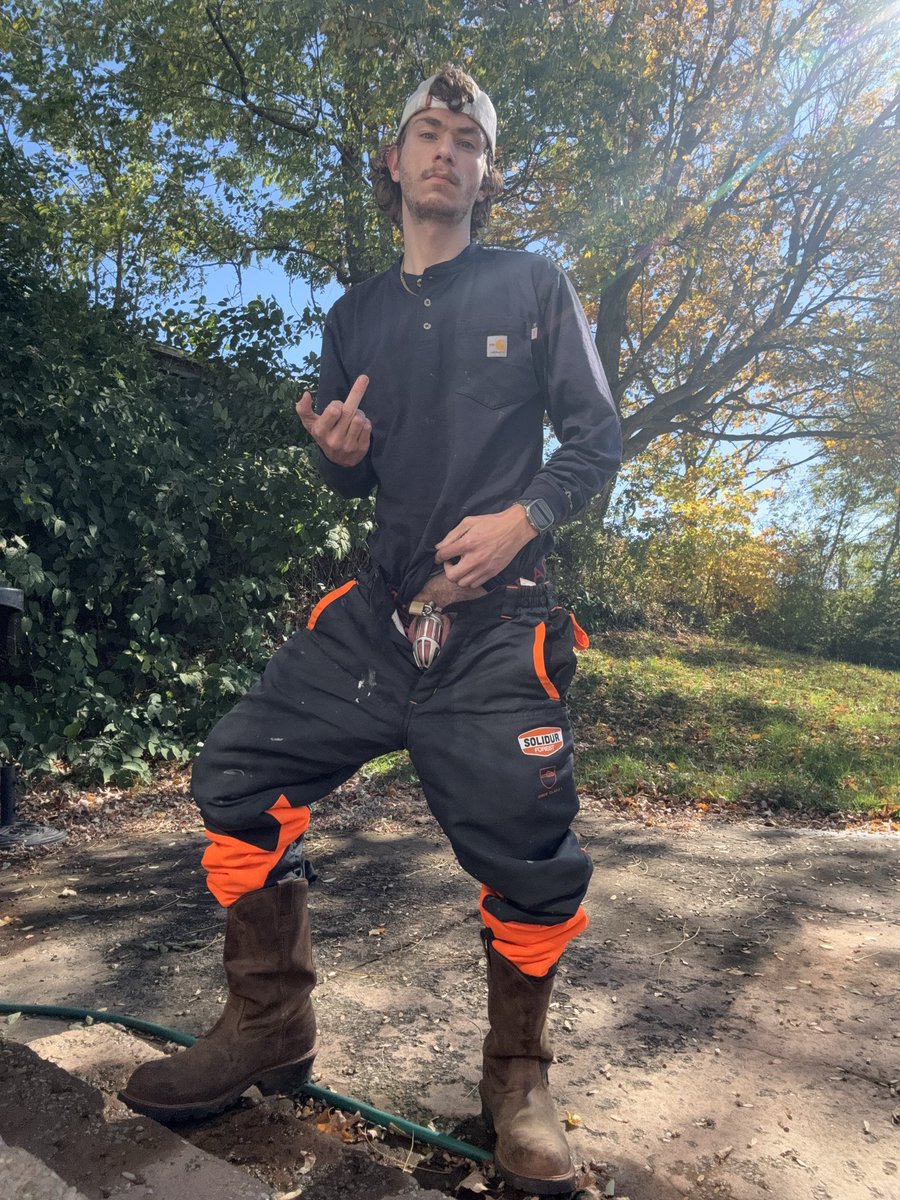 LockedAlphaColt tweet media