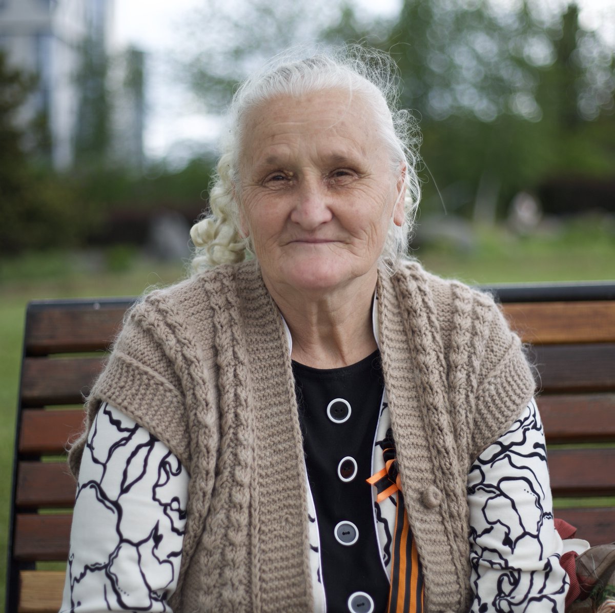 DeanoBeano1's tweet image. Back in May 2019, before &apos;Putin invaded&apos; this lady told me how she and many others had to endure constant shelling from Ukrainian forces on their homes.  Putin waited 8 years before going in to help people like her.   Ukraine now need to admit their wrongdoing and aim for peace.