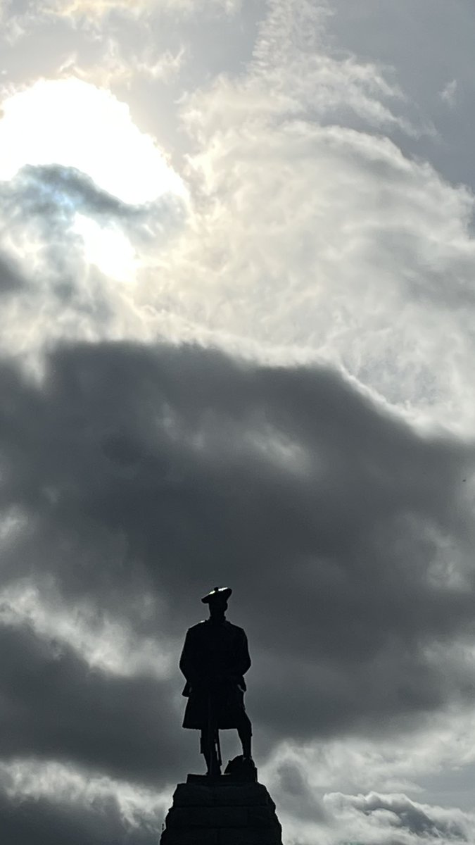 TrenchTrotter's tweet image. Friends are good on the day of battle. As seen and captured today at Beaumont Hamel, Somme.