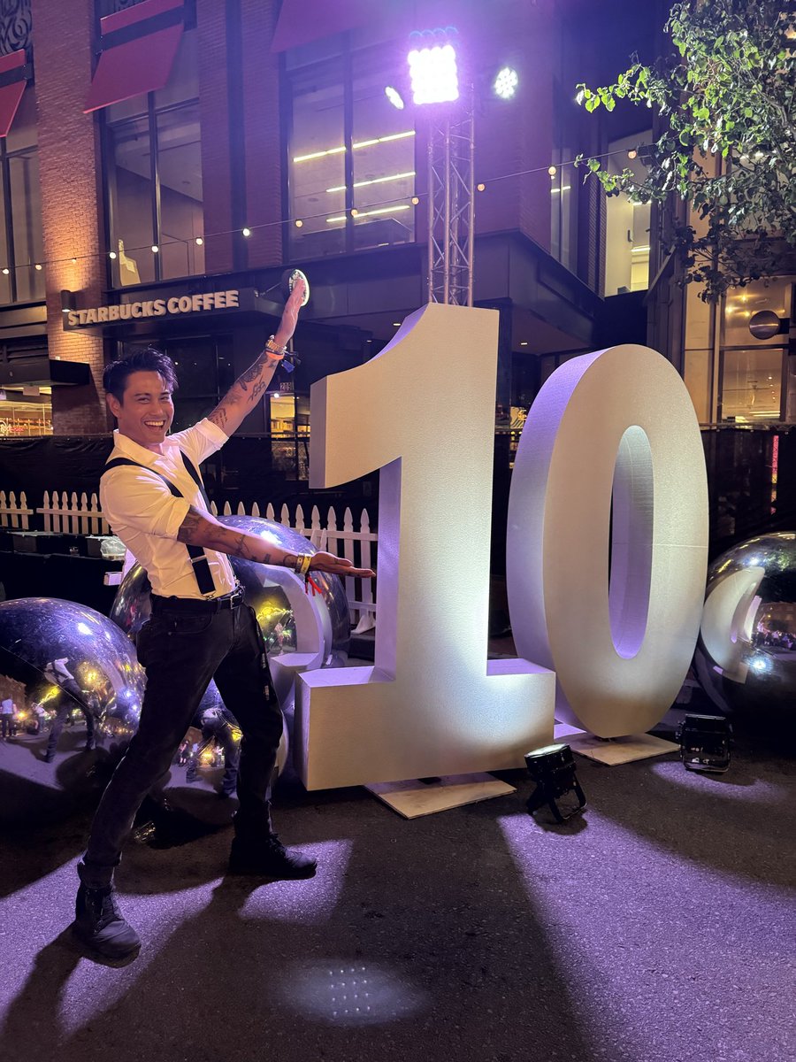 My thoughts on Twitchcon = it was actually one of my favorites that I have experienced in my 13+ years of my streaming career &amp; from attending every single Twitchcon in the US &amp; I’ll explain why..

  I take who I surround myself very seriously especially the older I get (40 years