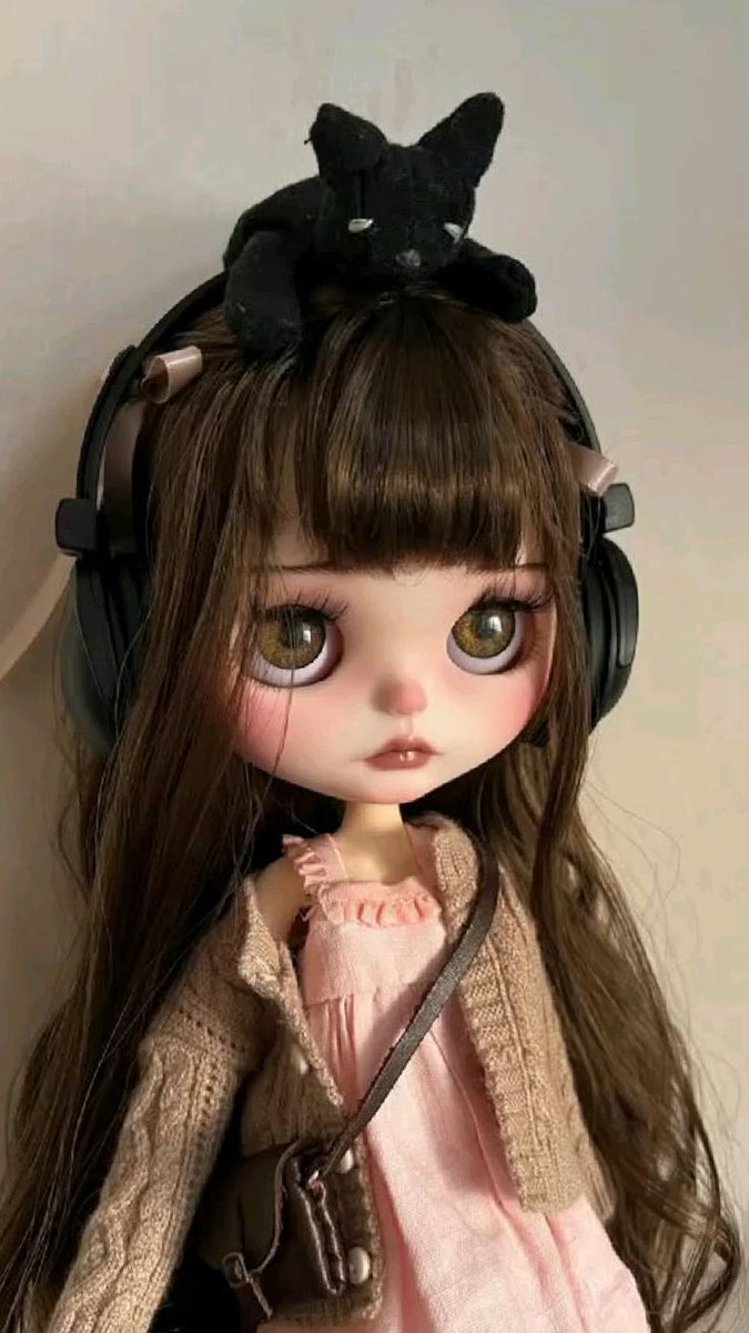 tinytinydarlin's tweet image. - quote
- season
- character
- blythe doll