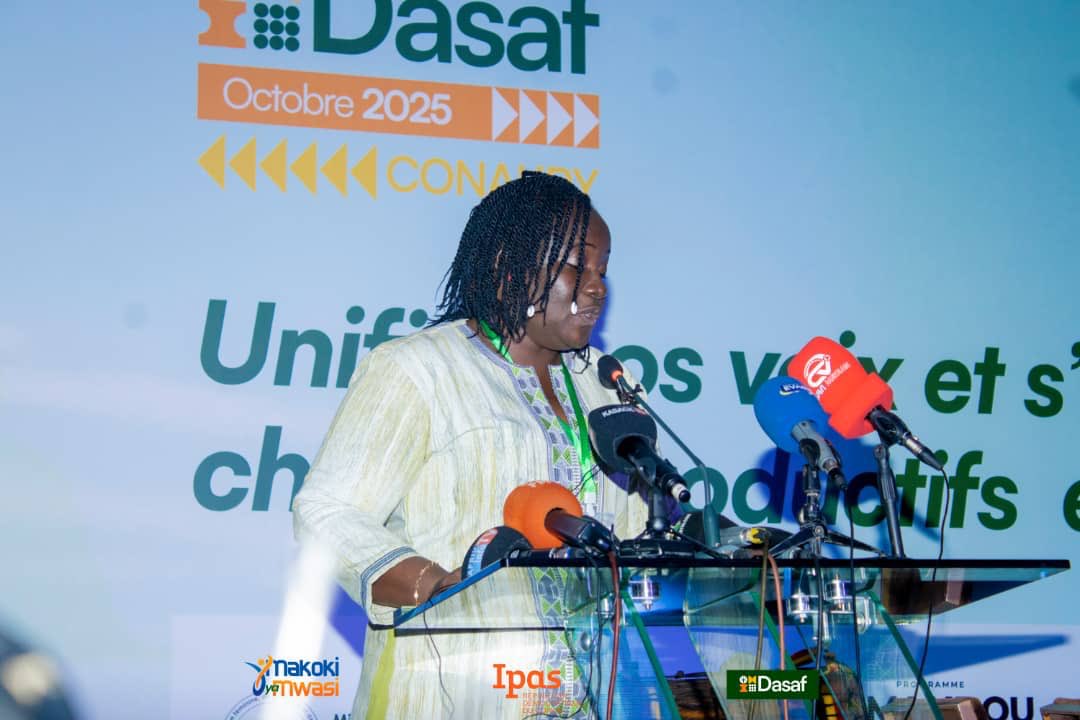 ItokoOracle's tweet image. #Dasaf2025 Mme Cécile : Faisons du Protocole de Maputo une lutte collective pour les droits de toutes les femmes.

#ProtocoleMaputo
#AvortementSécurisé
#JusticeReproductive
@MakokiYaMwasi