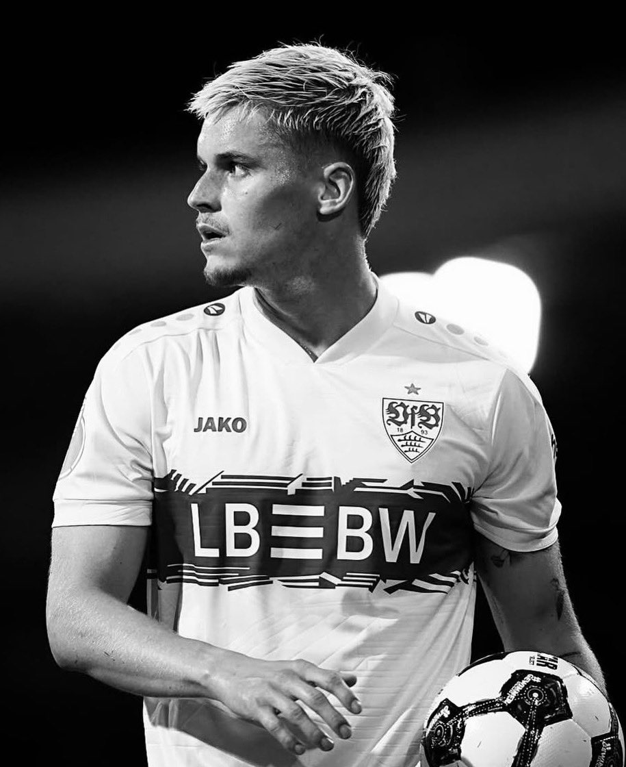 Sol stoper bölgesi için ilgimiz olan oyunculardan birisi Ramon Hendriks.