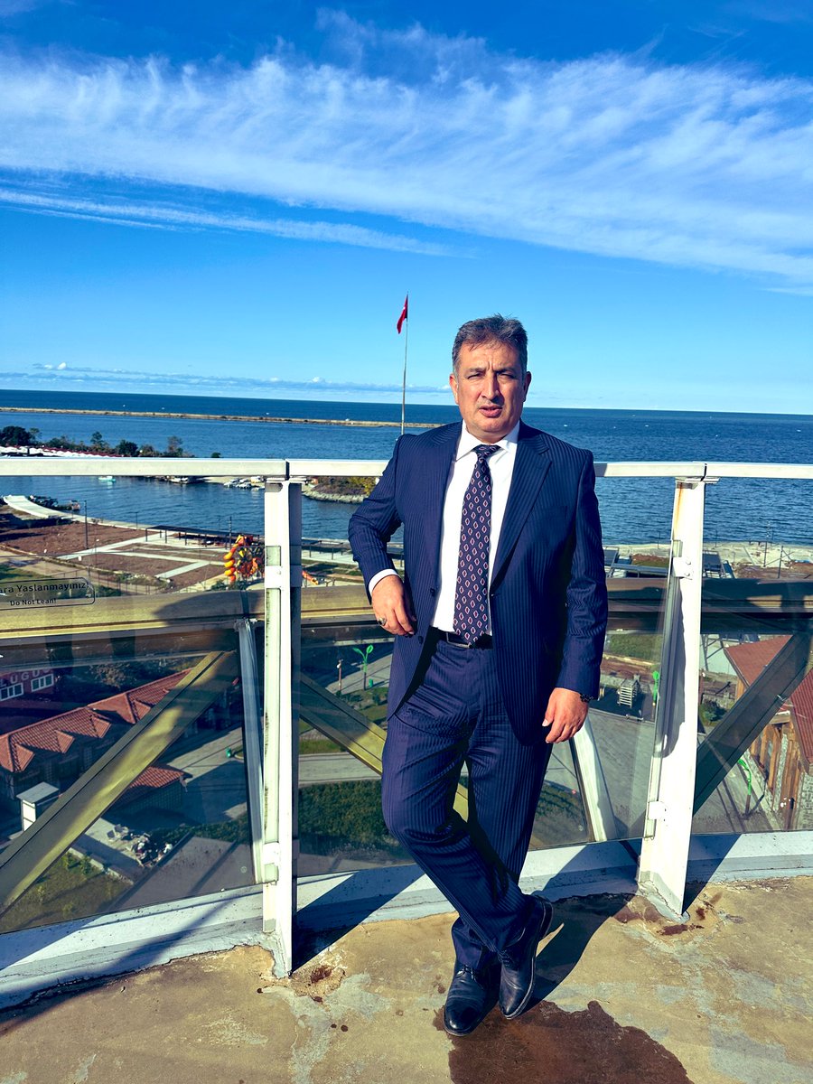 Rize Valimiz Sn İhsan Selim Baydaş, Bakan yardımcımız Sn Enes Eminoğlu  ve Bakanlığımızın değerli bürokratları  ile Rize hatırası…