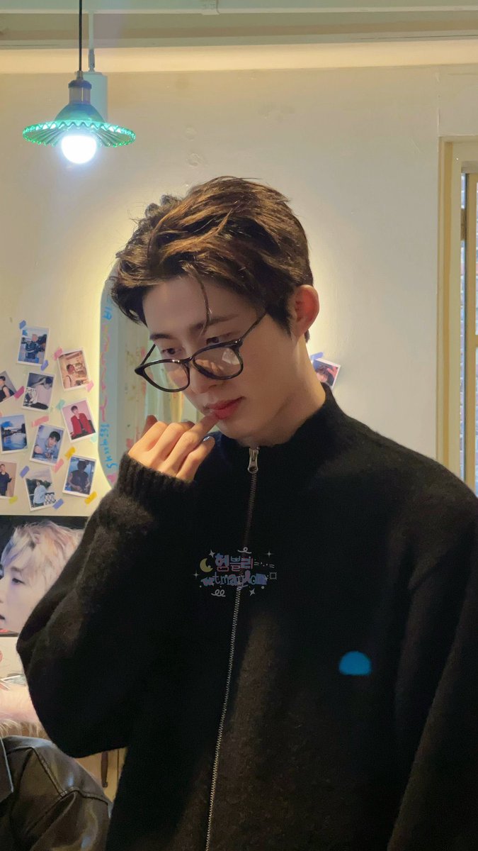honeyb_131's tweet photo. 생일 축하해 한빈이 🐣🫰🏻

#LoverBoiHanbinDay
#29살_비아이 
#BI #비아이 #김한빈 https://t.co/YfgaiLn0gb