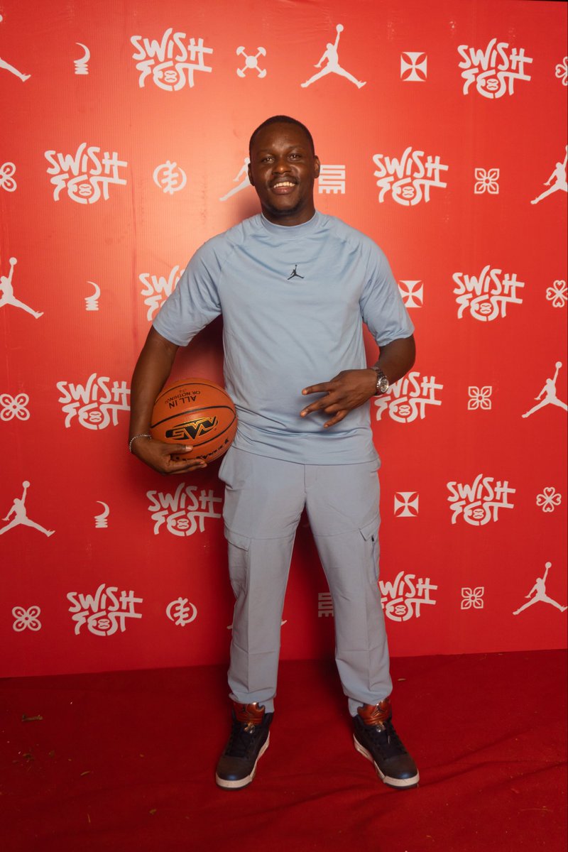 DCDynamics's tweet image. Time to call up the SQUAD because Tickets are live!🎟️🔥

Reserve your seats for and your friends via the link in our bio and stand the chance to win FREE Swishfest Merch🤩

#RunItBack #BeyondTheCourt