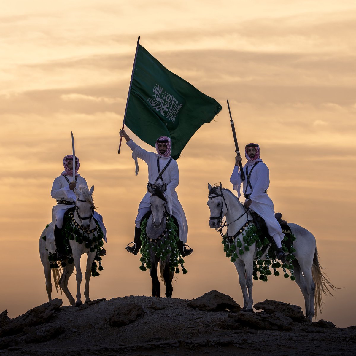 nawafjpg's tweet image. ياساتر حتى صورتنا وعلمنا وهويتنا يبون يحرفونها لدول ثانية !!
الصورة من تصويري