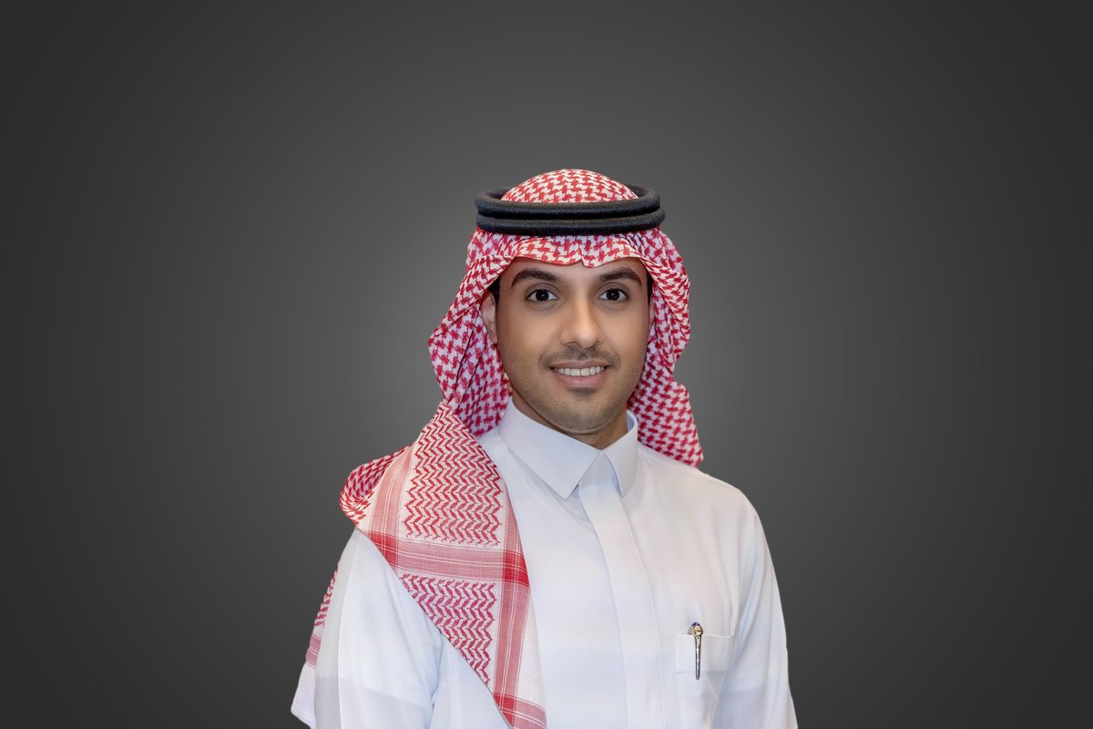 تعيين الأستاذ أحمد بن حسن الشمراني (رئيسًا تنفيذيًا للمركز الوطني لتخطيط القوى العاملة الصحية في هيئة التخصصات الصحية) بالإضافة إلى عمله رئيسًا تنفيذيًا للأكاديمية الصحية.
