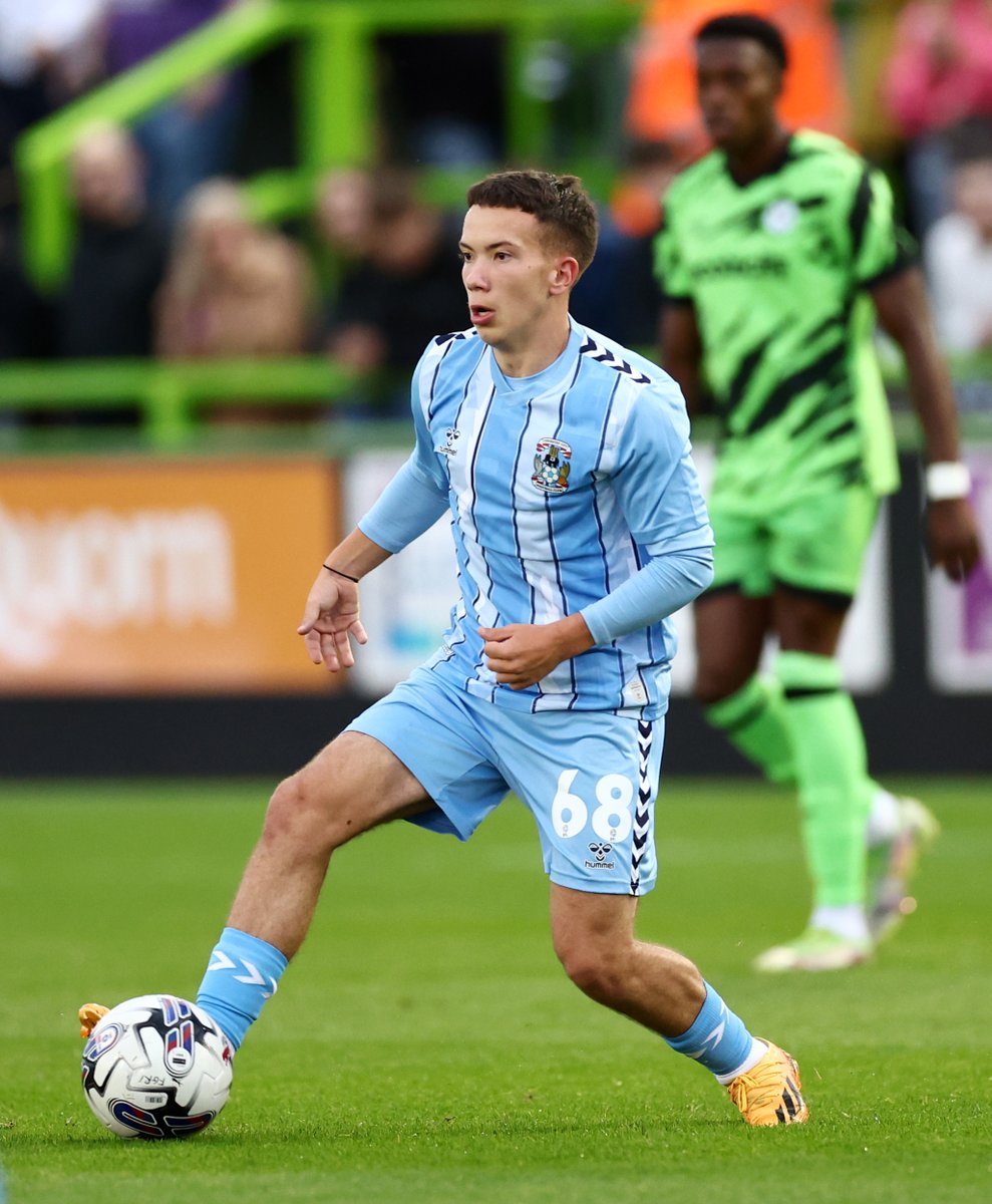 SkyBluesAcademy's tweet image. Elliot Betjemann has completed a loan move to St Albans City. 🔐

Do us proud, Elliot. 🩵