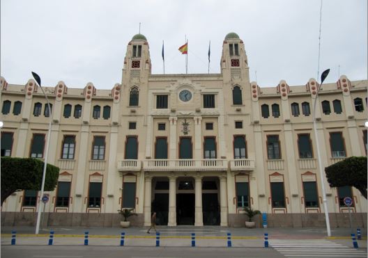 <a href="/GobiernoMelilla/">Gobierno de Melilla</a>  responde a <a href="/INGESAnidad/">INGESA</a>  y aclara que los cribados son competencia del organismo estatal

facebook.com/PopularTelevis…