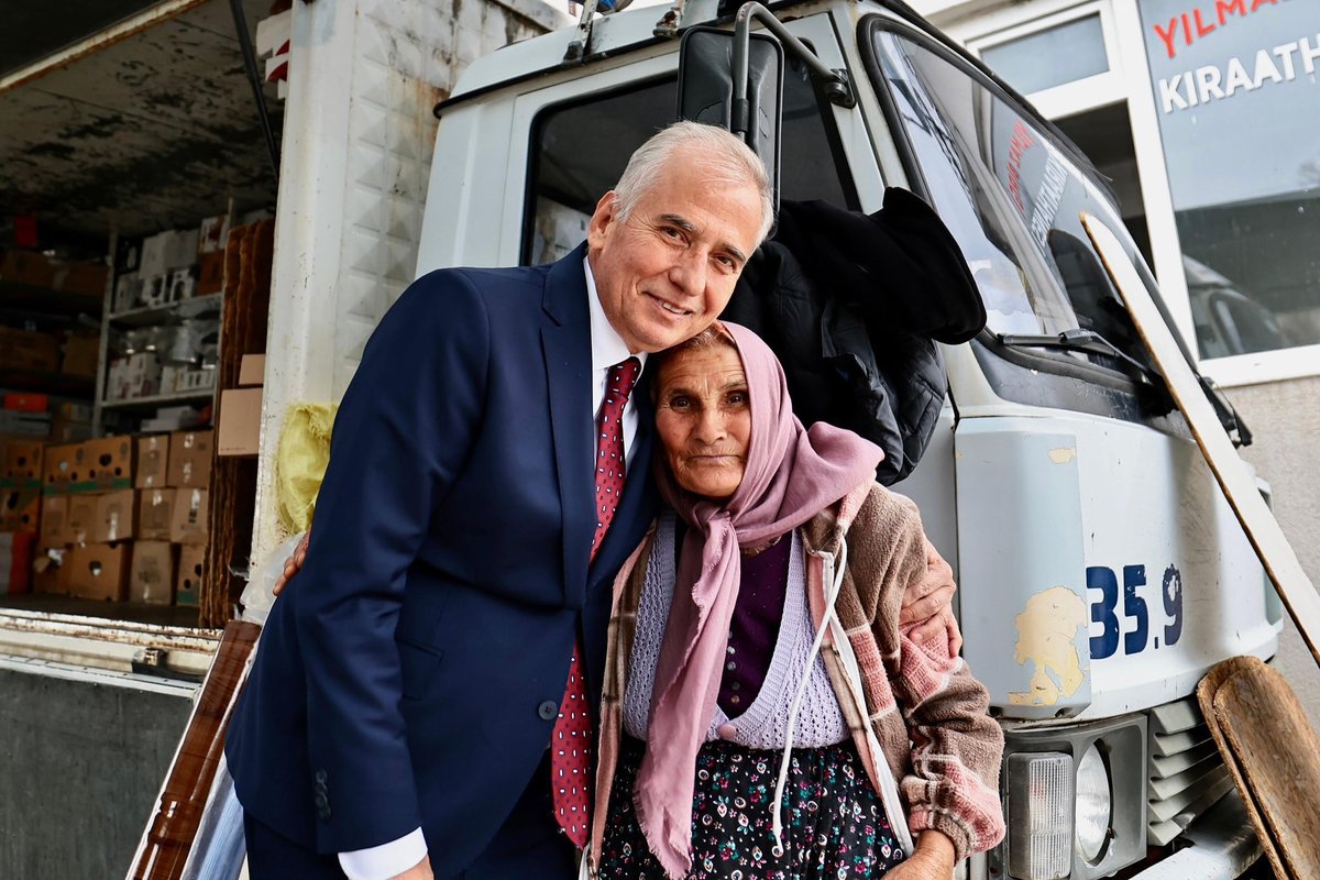 Bu şehre hizmet etmek, onların dualarını almak mutluluğun en büyük vesilesi.