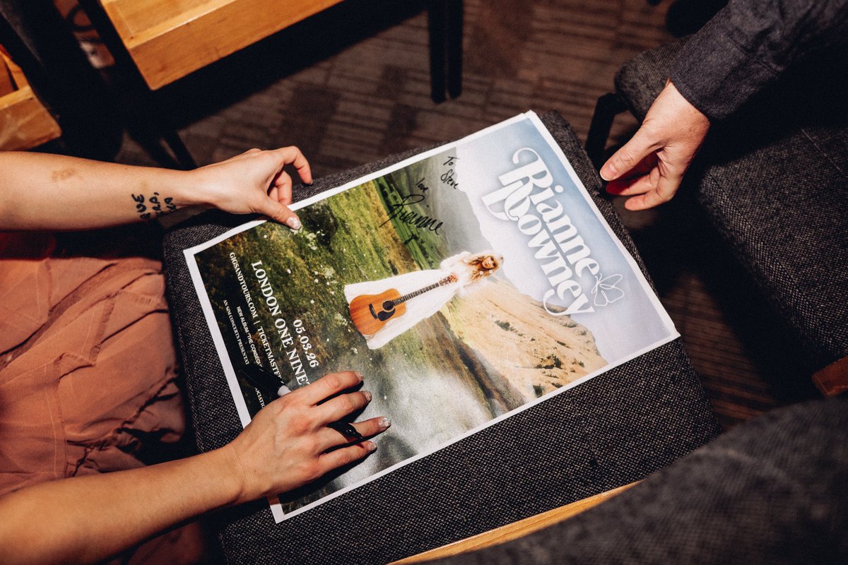 London, there’s nothing better ♥️⛪️ It was an honour to play my album for you all &amp; thank you for being a bunch of angels!!! Can’t wait for the rest of the instores, ahhh ✨ Banquet Records, Kingston