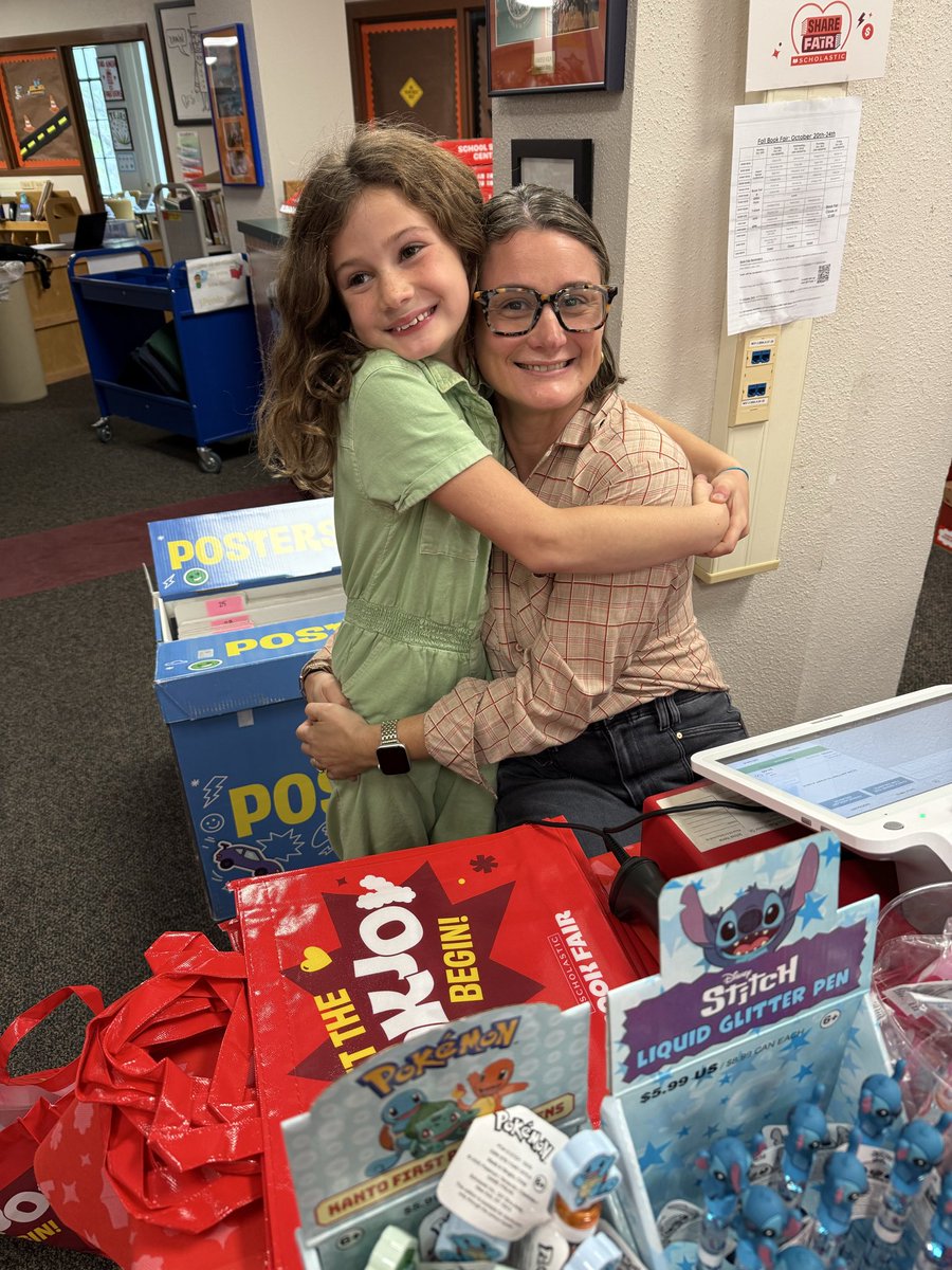 LibraryAHCES's tweet image. Only 3 more days before our Fall Book Fair ends😮💛💙🫶🏼!Help your kiddo not miss out on the #BookFairMagic ✨ by setting up their e-wallet or send them with cash to shop at the fair. We’re open from 8:40-3:10 for independent shopping Wednesday-Thursday &amp;amp; on Friday from 8:40-noon.