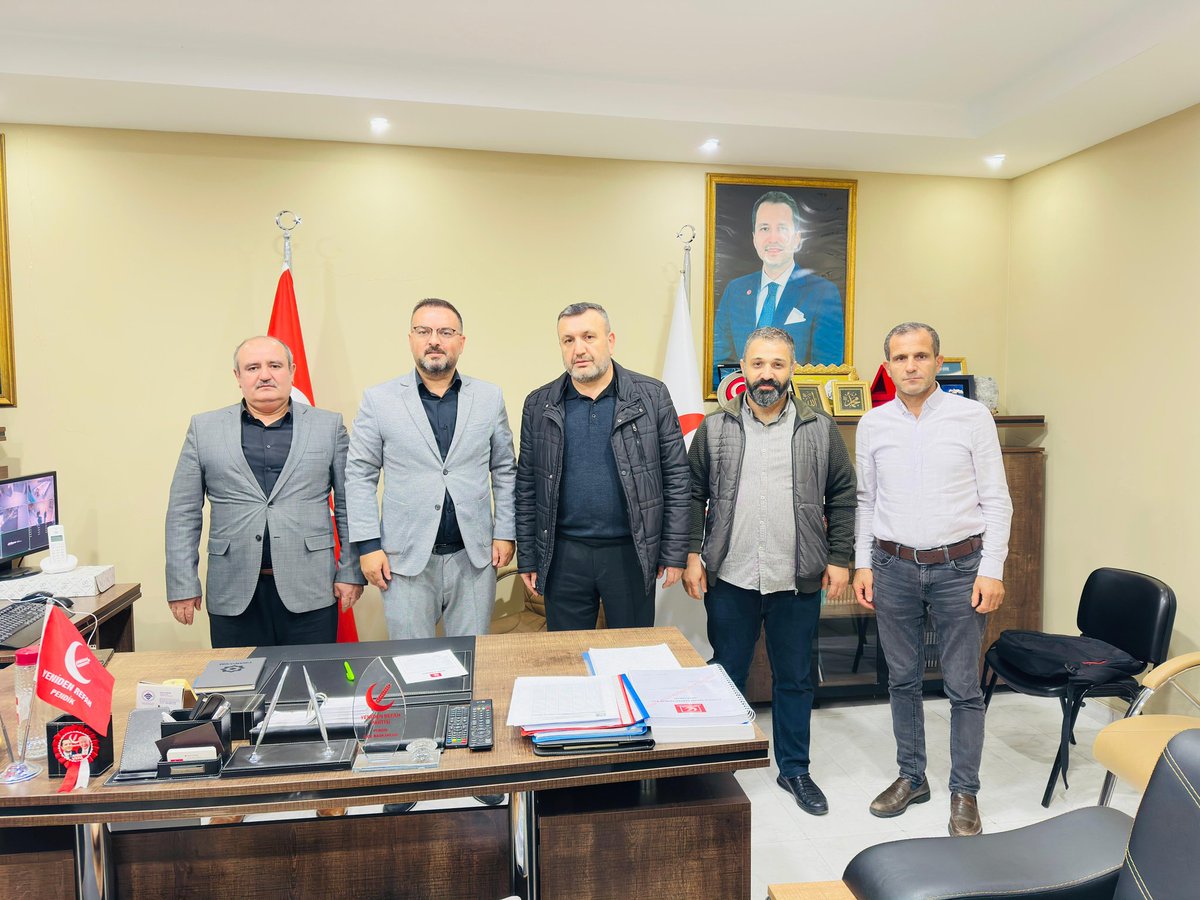 Yeniden Refah Pendik İlçe Teşkilatı Olarak Haftalık  Toplantımızı Sn.Engin Yiğit'in Riyasetinde Gerçekleştirdik. 

Toplantımız Hayırlara Vesile Olsun. 

Misafir Katılımcılarımız Sn.Huseyin Elmas,Sn.Selçuk Güneş e teşekkür ederiz. 

<a href="/erbakanfatih/">Dr. Fatih Erbakan</a> 
<a href="/nuriozatatr/">Nuri ÖZATA</a> 
<a href="/fatihyavas_/">🇹🇷🇹🇷Fatih YAVAŞ🇹🇷🇹🇷</a>