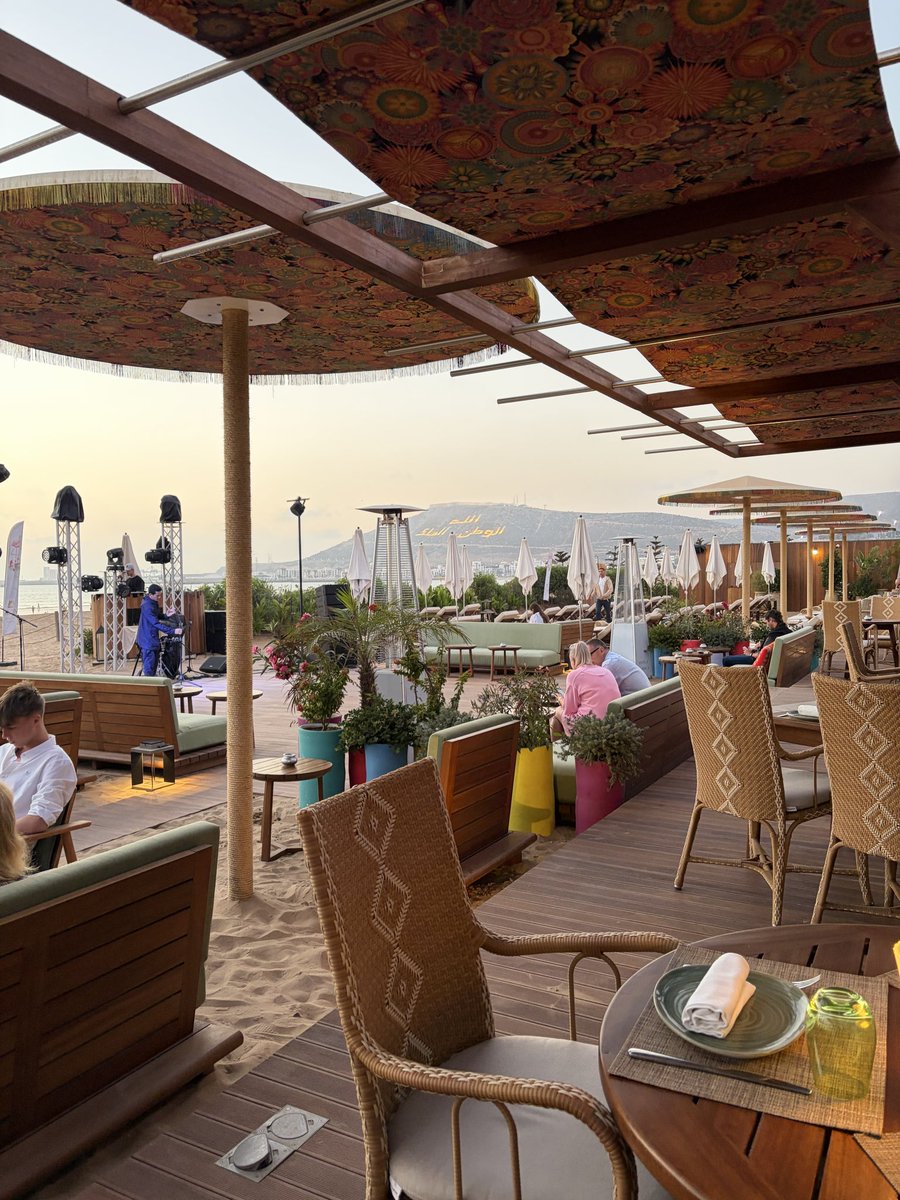 Difficile de suivre les résultats mais nous pensons à vous d’Agadir ! La bise à tout le monde (rassurez vous je vais quand même suivre les résultats de la Champions League)