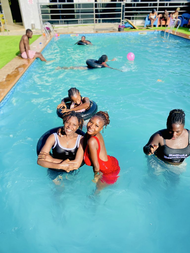 formerbiggal's tweet image. Exploring waves IRL and on-chain 🌊🥽 #Web3Explorer”