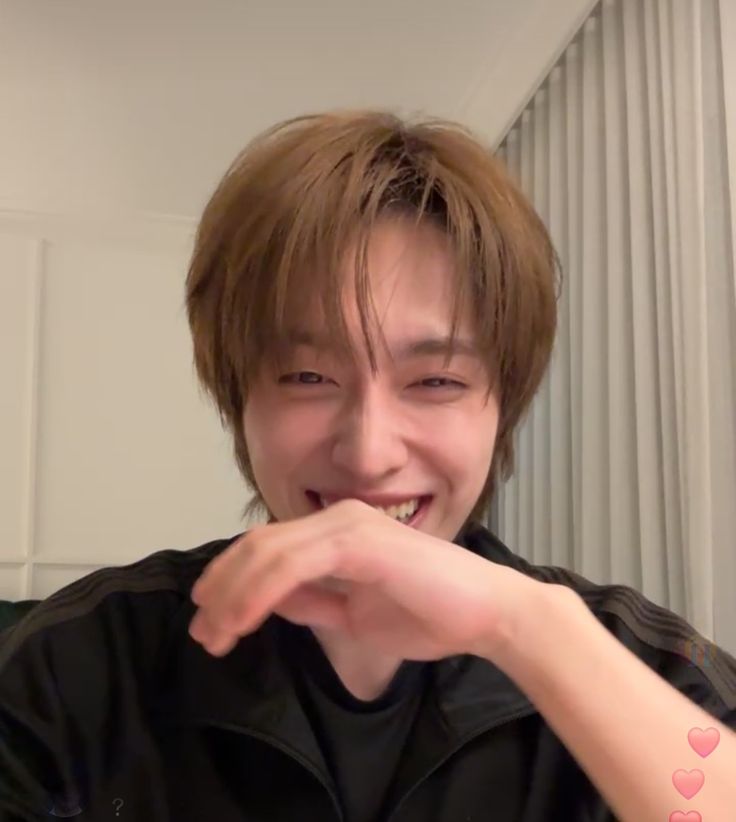 xdinaryquackity's tweet photo. #quackity and #gaon being little giggleshits :3 https://t.co/kN0fFw93CQ