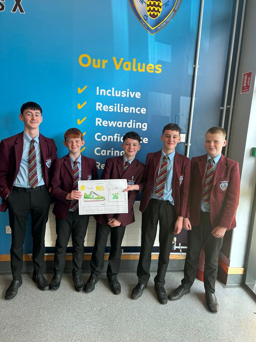 spxbstudies's tweet photo. Students pictured today enjoying the Year 10 ‘Project Business’ day. A huge thanks to our past pupil Lauren Hughes from ‘The Green Room’ who gave the students an informative talk. Thanks also to our Year 13 Business Ambassadors &amp; Year 14 students Eva and Sophie  @spxcollege https://t.co/vopPlu7GEH