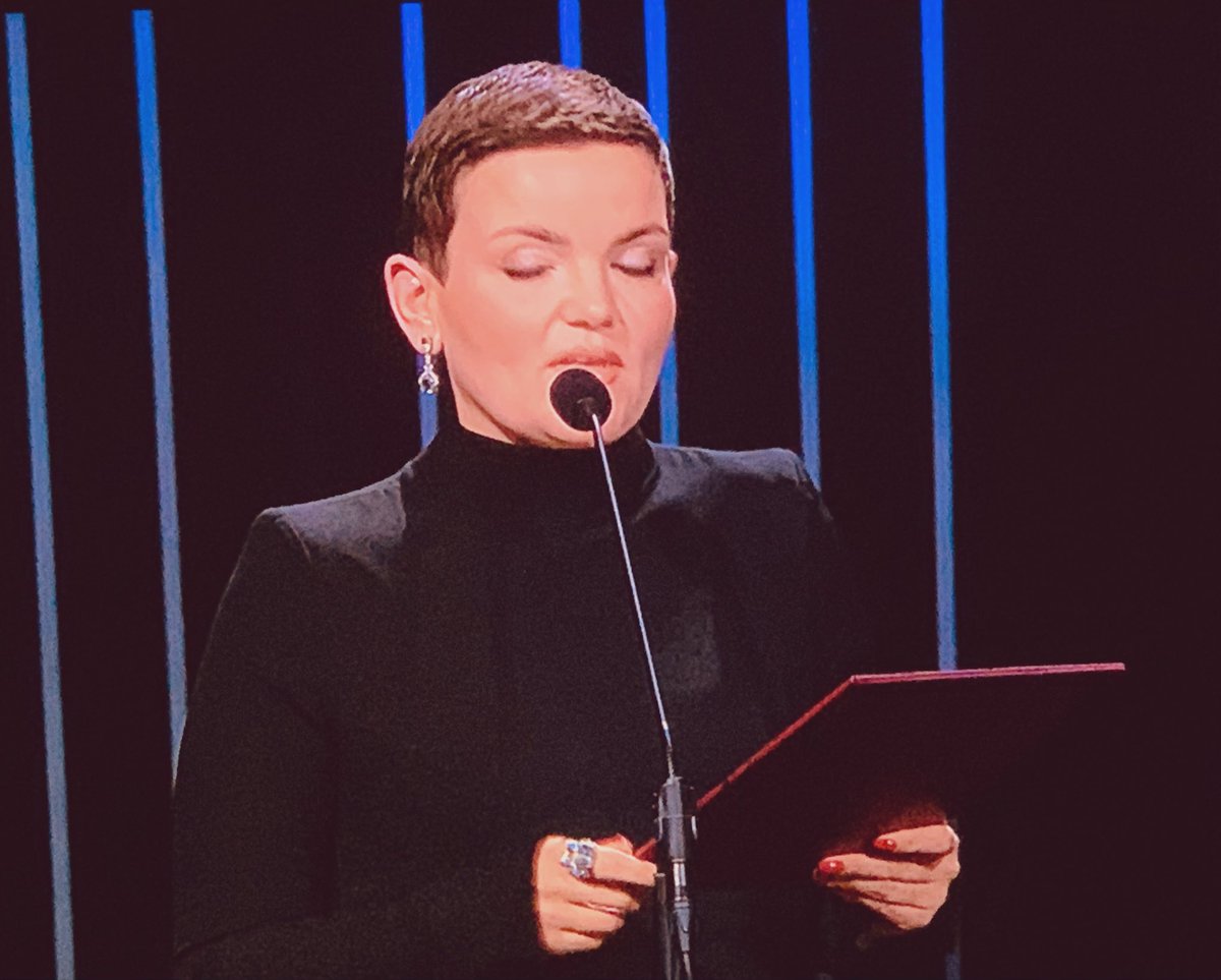 XIX Międzynarodowy Konkurs Pianistyczny im. Fryderyka Chopina 

21-10-2025 Koncert Laureatów, ministra kultury, Cienkowska, zabiera glos, kilka słów do zgromadzonych i laureatów… czyta z kartki.