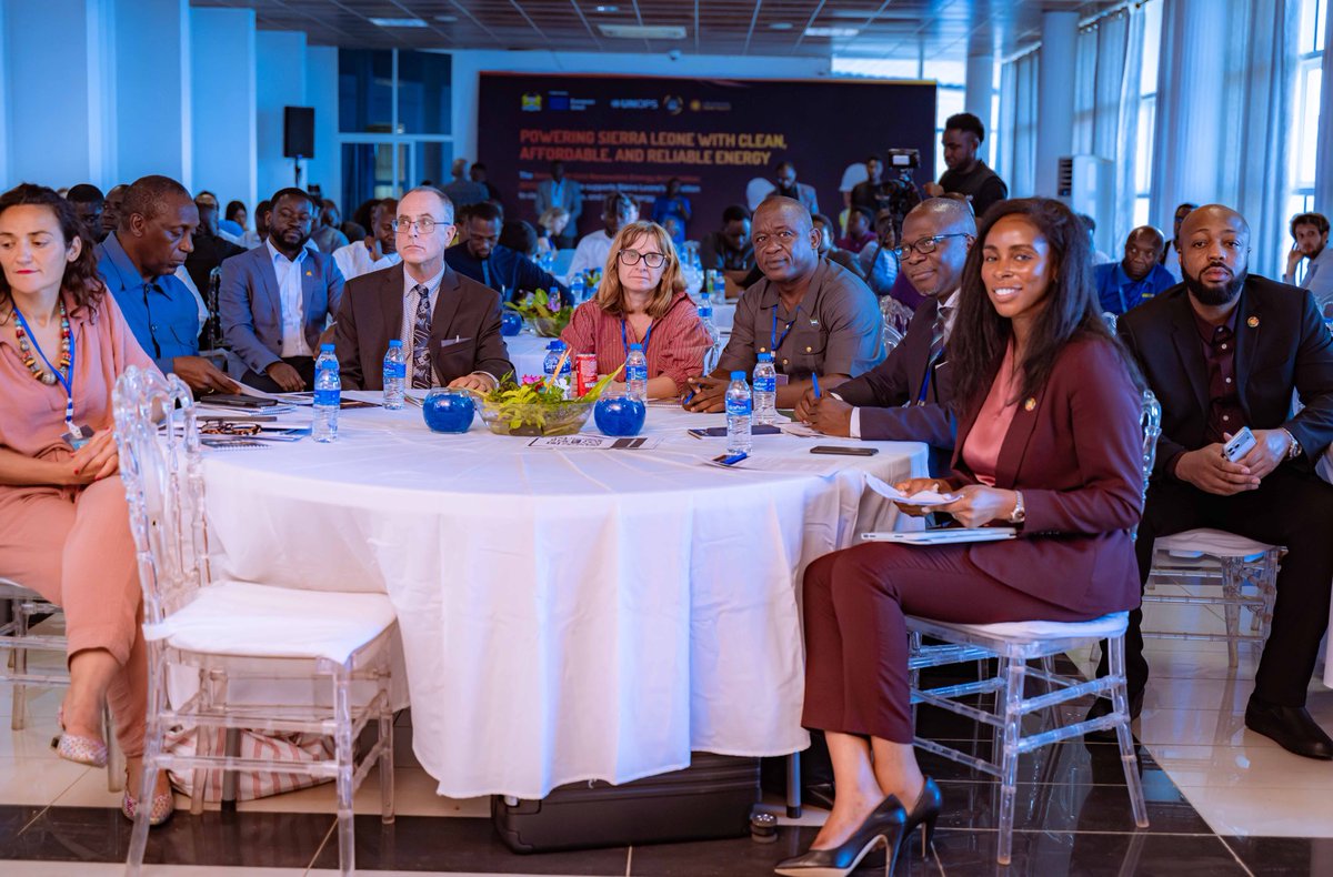 €22M launched to power Green Mini-Grids in rural #SierraLeone! 💡⚡️ The SOGREA Initiative, funded by @EUSierraLeone in partnership with @GOSL, are lowering tariffs &amp; boosting development. #PrivateSector are called to Invest now to light up homes &amp; unlock economic growth