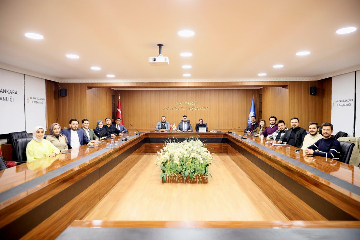 İl Gençlik Kolları Başkanımız <a href="/avhalilatasoy/">Halil ATASOY</a> ’un başkanlığında Olağan Yürütme Kurulu Toplantımızı gerçekleştirdik.