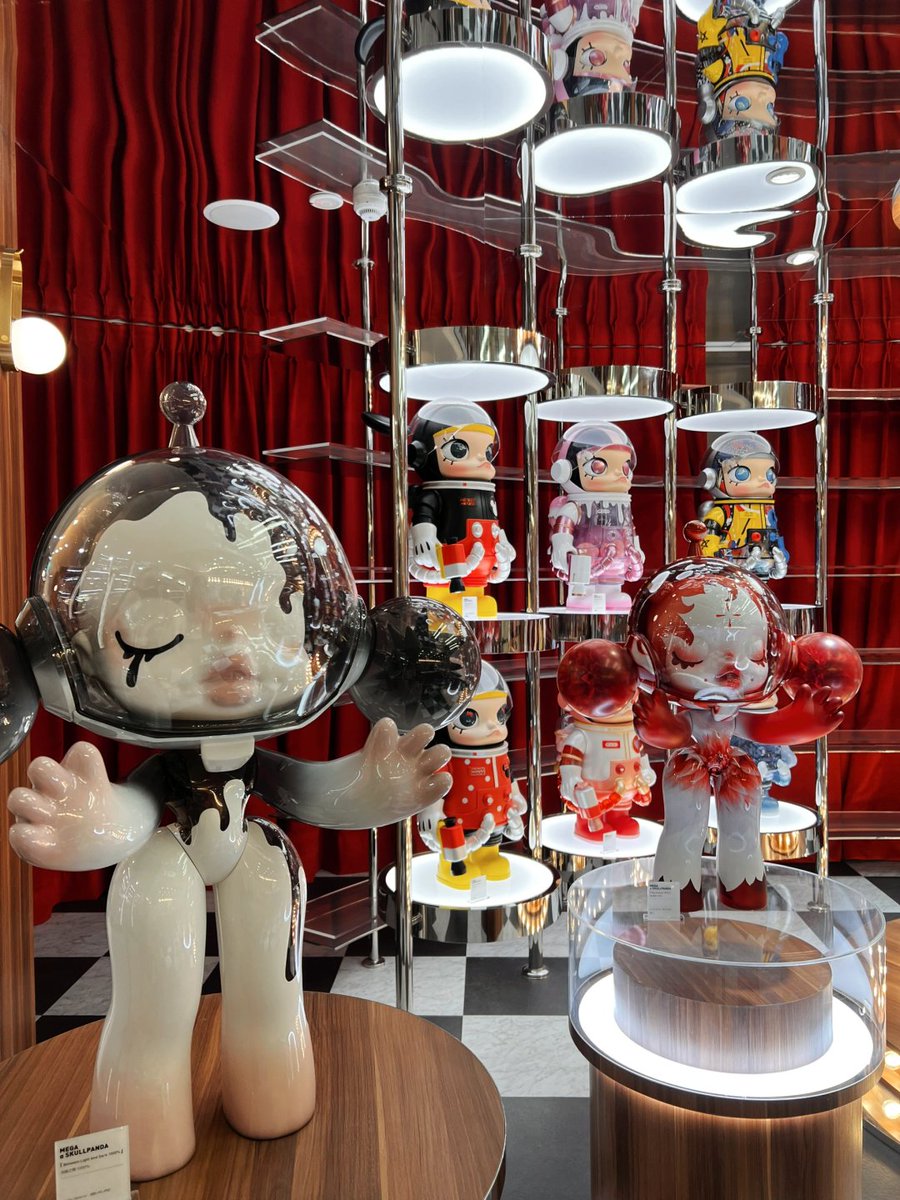 POP MART 西門町（シーメンディン）旗艦店 🎨
台湾最大規模で、展示が本当に迫力あります✨
#POPMART #泡泡マート #西門町