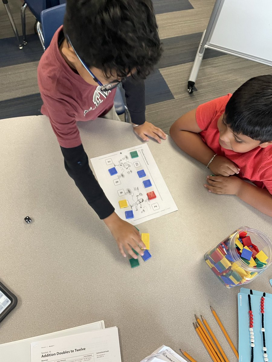 Elizabeth Hardy tweet media