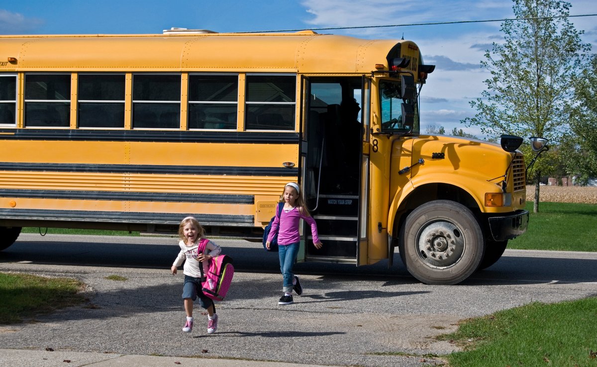 Passionate organizations are tackling rural educational challenges statewide. 🚌 Read more here: okmag.com/blog/learning-…