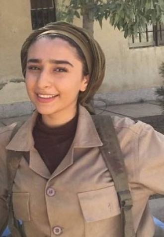 MrSibilo0's tweet image. با توجه به اینکه گفته شده دختری که پژمان جمشیدی بهش تجاوز کرده، توو «ماجرای نیمروز ۲: رد خون» و سریال «جزر و مد» بازی کرده، احتمالن ایشونه؛ ملیکا پارسادوست.