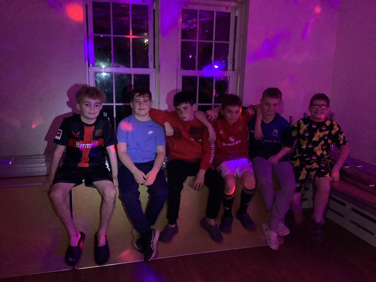 HorwichParishCE's tweet image. Disco time 🪩 #Lockerbie #hpy6