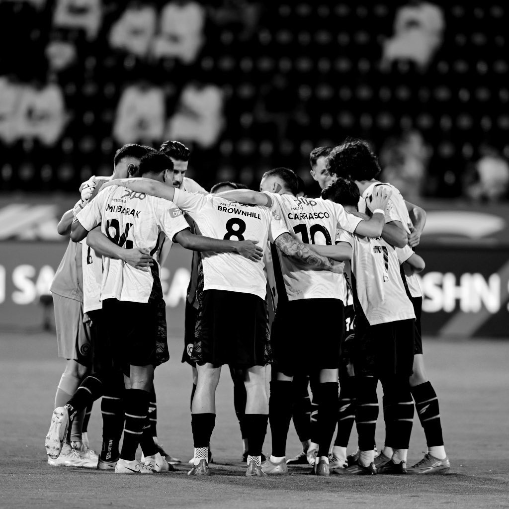 ذكرت امس في مساحة ان مباراة التضامن والزلفي وضمك مافيه اي عذر للفريق مايقدم مستوى مع الفوز 

كيف الان حتى النتيجة الايجابية لم تحضر ! 

ماحصل اليوم كارثه ثم كارثه ثم كارثه مافيه اي مبرر اظهر بهالمظهر امام فريق اقل مني بكثير !!

اعتقد الغواسيل لن يتواكب مع الفريق ..رحيله افضل