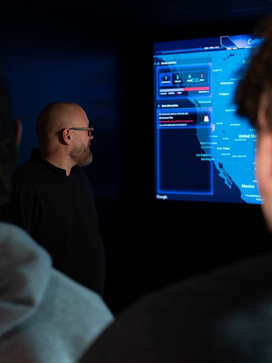 UberDisplays tweet media