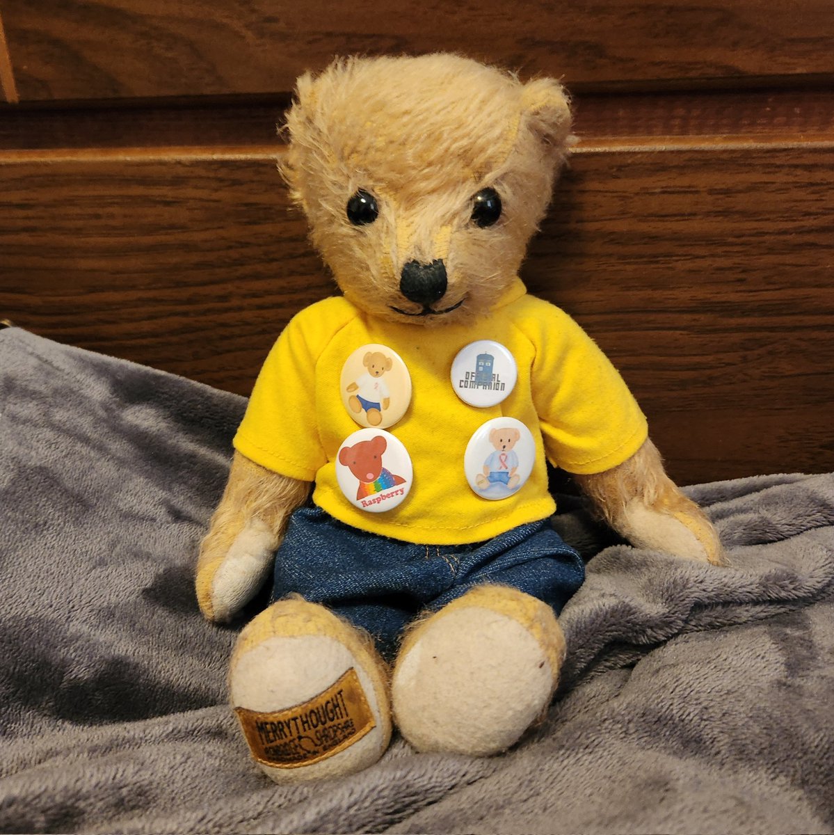 Hello friends!! It is I, Alfie Ted, and I am going to be your #FurryTails beartender today!! What can I get you?