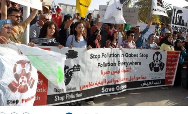 #منصف_المرزوقي
إنه نفس الوضع في كل البلاد بأشكال أخرى: الغرق البطيء في مستنقع الفقر والعجز والمذلة

 لذلك مبروك نجاح الإضراب في #قابس وهبة شعب المواطنين ولا شك أنها مسالة وقت قبل أن تنحى كل المدن والقرى منحى قابس وقد اتضح للجميع أنه لم يعد لهذا النظام أدنى قيمة.

لا التشدد رذيلة